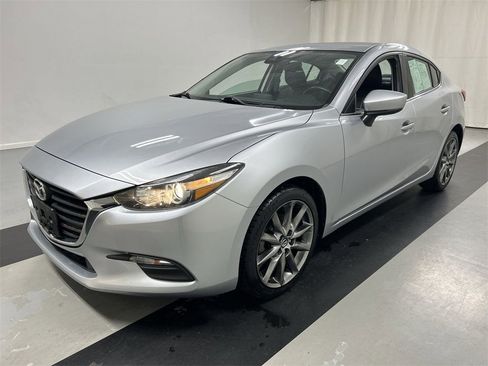 Used 2018 MAZDA MAZDA3 Touring image 5
