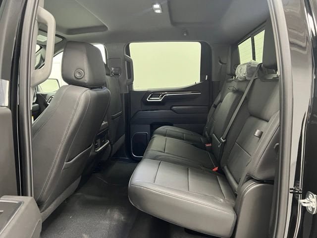 New 2026 Chevrolet Silverado 1500 RST AWD/4WD image 16