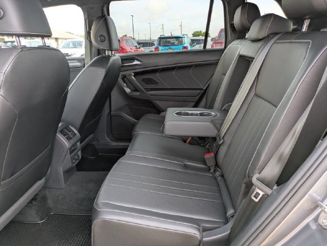 Used 2023 Volkswagen Tiguan SE R-Line AWD/4WD image 21