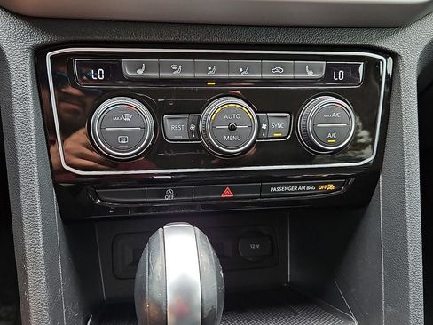 Used 2022 Volkswagen Atlas SE FWD image 27