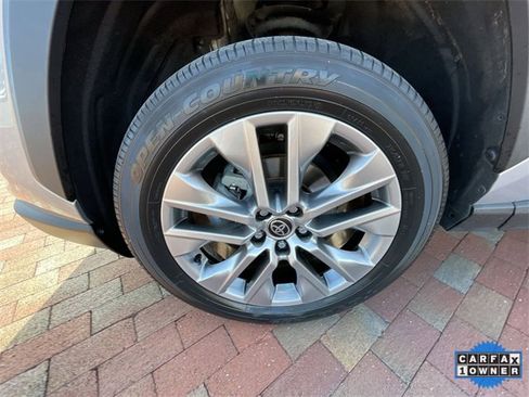 Used 2023 Toyota RAV4 Limited image 10