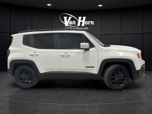 Used 2018 Jeep Renegade Altitude FWD image 8