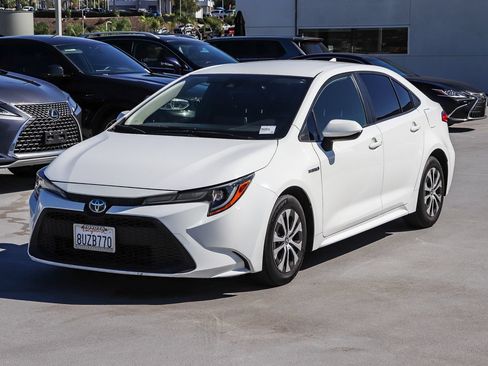 Used 2021 Toyota Corolla LE w/ Carpet Mat Package (TMS) FWD image 3