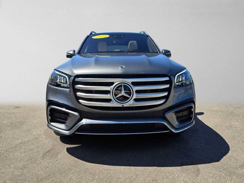 Used 2024 Mercedes-Benz GLS 450 4MATIC image 8