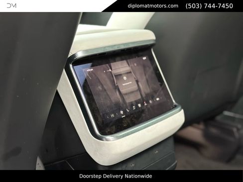 Used 2023 Tesla Model X image 28