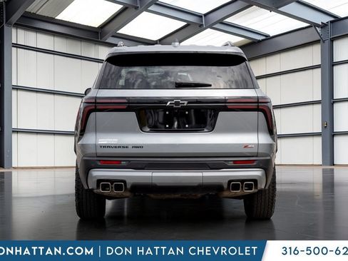 Used 2025 Chevrolet Traverse Z71 AWD/4WD image 24