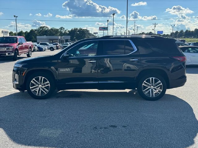 Used 2023 Chevrolet Traverse High Country w/ LPO, Floor Liner Package AWD/4WD image 7