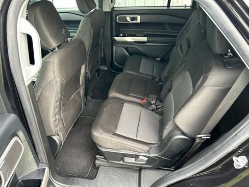 Used 2023 Ford Explorer XLT AWD/4WD image 39
