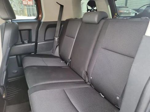 Used 2014 Toyota FJ Cruiser 4WD w/ Convenience Package image 32