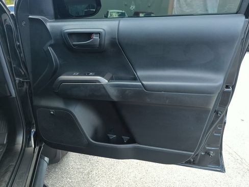 Used 2022 Toyota Tacoma TRD Pro AWD/4WD image 33