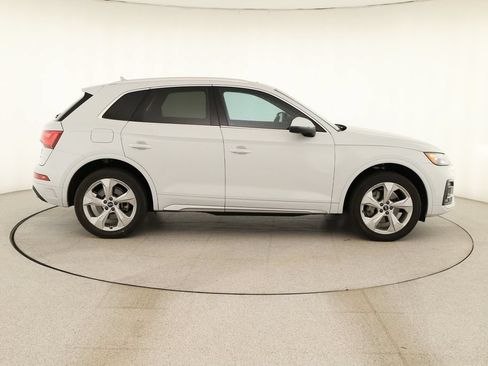 Used 2021 Audi Q5 2.0T Premium Plus w/ Premium Plus Package AWD/4WD image 8