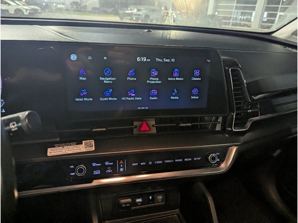 Used 2023 Kia Sportage EX FWD image 19