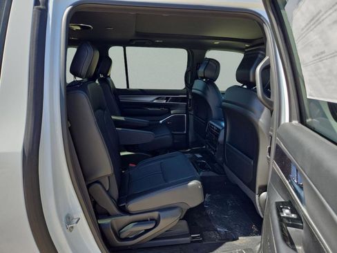 New 2026 Jeep Grand Wagoneer L 4WD image 26
