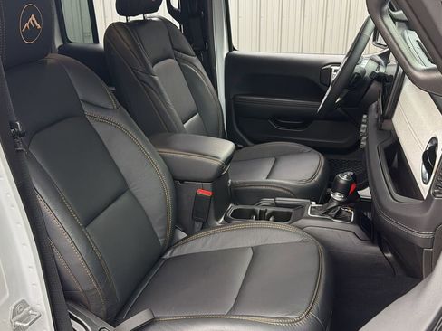 Used 2025 Jeep Wrangler Unlimited Sahara w/ Safety Group image 35