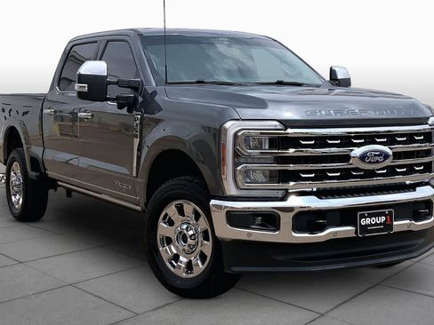 Certified 2026 Ford F350 Lariat w/ Lariat Ultimate Package AWD/4WD image 3
