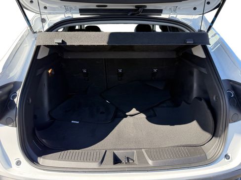 Used 2025 Chevrolet Trax LT w/ Driver Confidence Package image 17