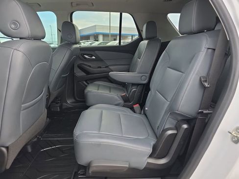Used 2020 Chevrolet Traverse LT w/ LT Premium Package image 11