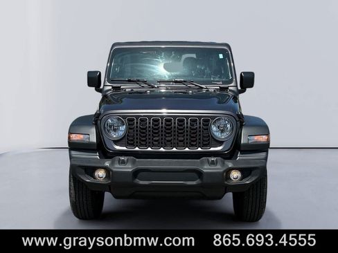 Used 2025 Jeep Wrangler Sport AWD/4WD image 8