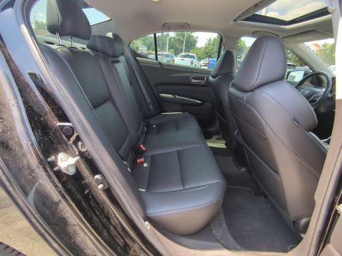 Used 2018 Acura TLX V6 FWD image 9