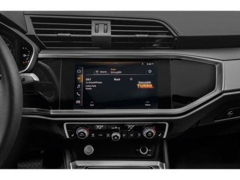 Used 2022 Audi Q3 2.0T Premium Plus w/ Premium Plus Package image 10