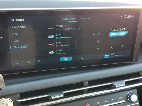 Used 2025 Hyundai Tucson SE AWD/4WD image 16