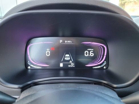 Certified 2025 Kia Soul LX w/ LX Technology Package FWD image 25