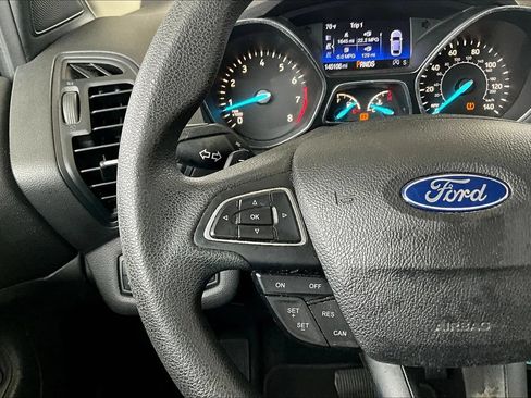 Used 2017 Ford Escape SE FWD image 10