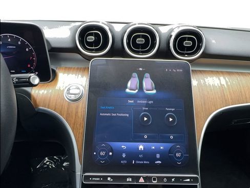 Used 2025 Mercedes-Benz C 300 Sedan image 46