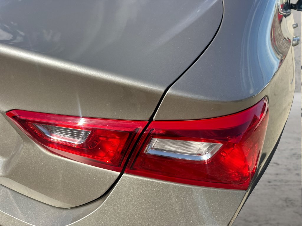 Used 2024 Chevrolet Malibu LS FWD image 22