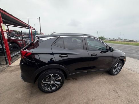 Used 2022 Buick Encore GX Select FWD image 21