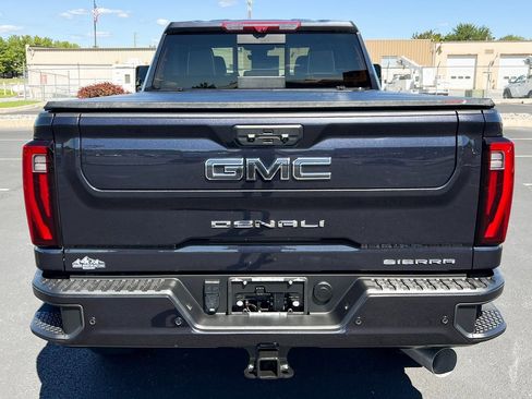 Used 2025 GMC Sierra 2500 Denali Ultimate image 13