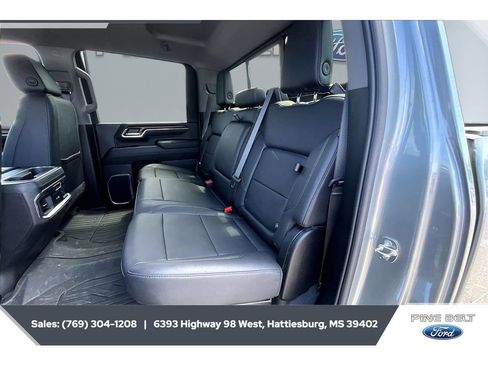 Used 2024 GMC Sierra 2500 SLT w/ SLT Premium Package AWD/4WD image 19