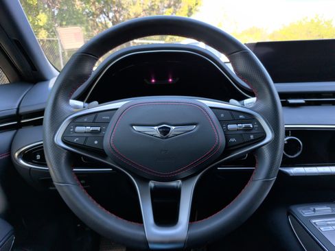 Used 2024 Genesis GV70 2.5T w/ Sport Prestige Package AWD/4WD image 21
