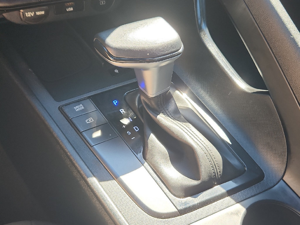 Used 2025 Hyundai Elantra Sport FWD image 9