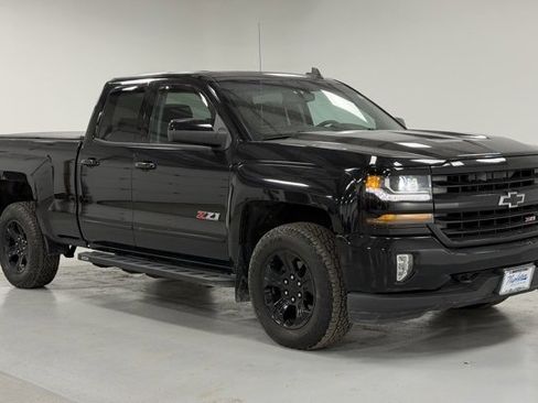 Used 2016 Chevrolet Silverado 1500 LT w/ Midnight Edition image 5