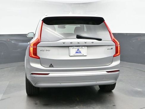 Used 2023 Volvo XC90 B5 Plus AWD/4WD image 8