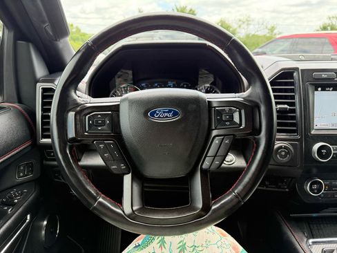 Used 2019 Ford Expedition Limited w/ Equipment Group 303A RWD image 29