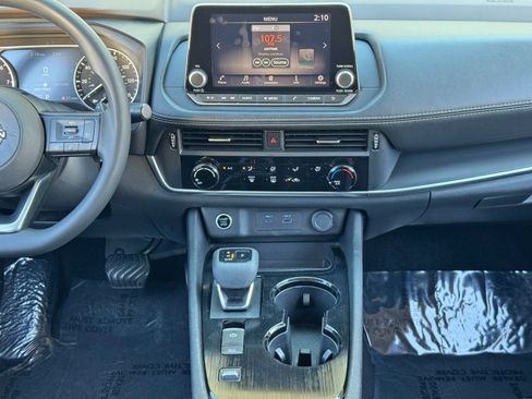 Used 2023 Nissan Rogue S FWD image 21