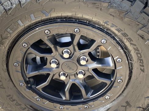 Certified 2023 Jeep Wrangler Unlimited Rubicon 4xe AWD/4WD image 31