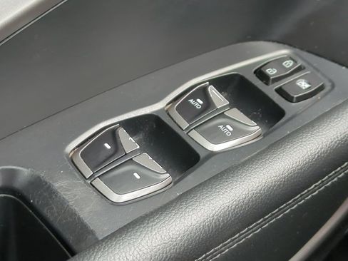 Used 2018 Hyundai Santa Fe Sport w/ 2.4L Value Package 02 FWD image 35
