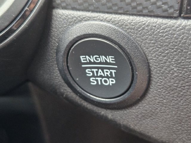 Used 2025 Ford Escape ST-Line AWD/4WD image 29