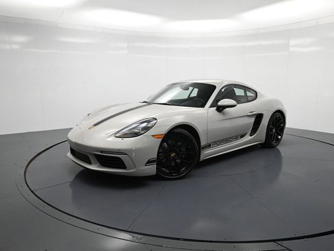 Used 2025 Porsche 718 Cayman image 1