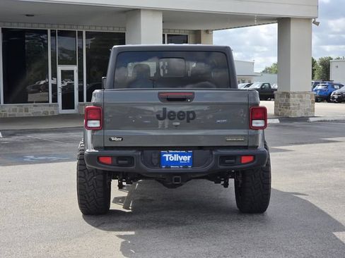Used 2023 Jeep Gladiator Sport AWD/4WD image 6