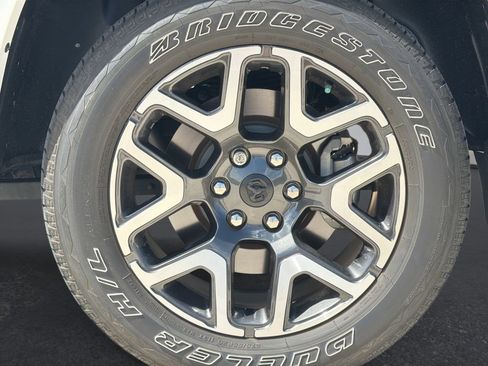Used 2025 RAM 1500 Laramie w/ Sport Appearance Package AWD/4WD image 31