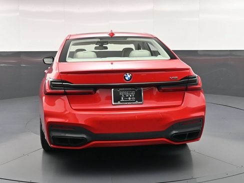 Used 2022 BMW M760i xDrive w/ Luxury Rear Seating Package AWD/4WD image 7