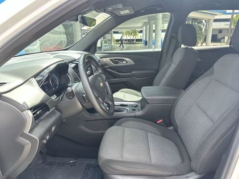 Used 2023 Chevrolet Traverse LT FWD image 23