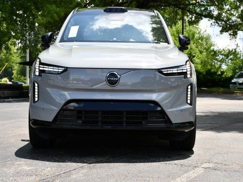 New 2025 Volvo EX90 Ultra AWD/4WD image 2