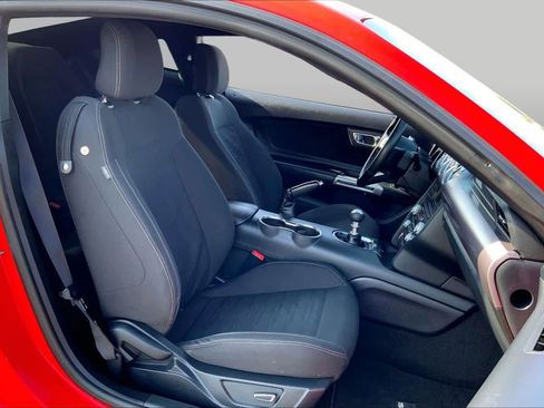 Used 2015 Ford Mustang GT RWD image 8