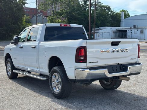 Used 2025 RAM 2500 Big Horn AWD/4WD image 6