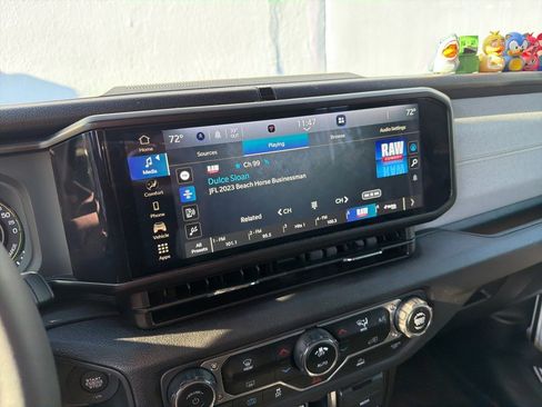 Used 2024 Jeep Wrangler Unlimited image 7